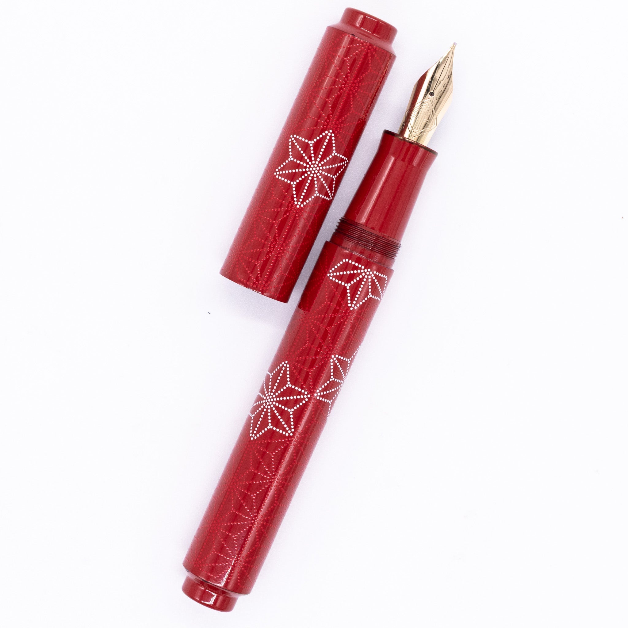 AP Limited Editions Sakura Lacquer Art Fountain Pen - Snowflakes Red